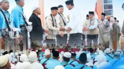 Bupati Labusel Lepas Secara Langsung 147 Jamaah Calon Haji Kloter 10 Melalui Embarkasi Medan