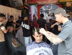 Berbagi Jum’at Berkah, Kegiatan Rutin Peduli Kemanusiaan Bantu Warga