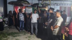 Isak Tangis Warnai Kepulangan Jenazah Alm Nurhaidid Tiba di Kampung Halaman
