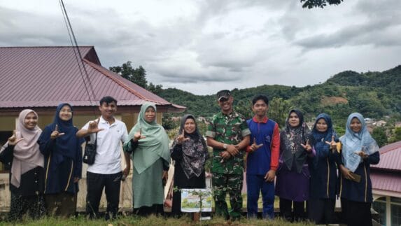 Koramil 01 Tanamkan Karakter Peduli Lingkungan di SMA Negeri Unggul Tapaktuan