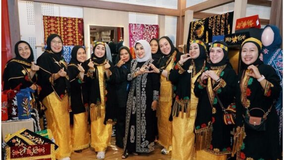 Mutiara Kasab dan Padusi Tapa: Pesona Kriya dan Aroma Aceh Memikat di Persit Bisa 2026