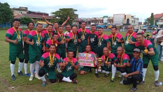 Di Laga Final Turnamen U-40, Pemkab B Fc Cukur DK Fc 2-1