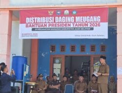 Bupati Aceh Selatan Salurkan Bantuan Presiden 361 Paket Daging ke Warga yang Terdampak Banjir di Samadua
