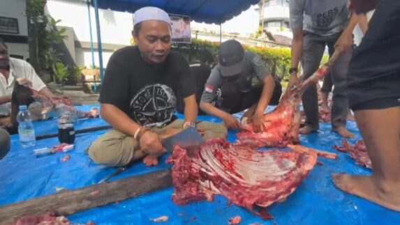 Mempererat Silaturrahmi dan Kebersamaan, Forum Jurnalis Medan Sembelih 4 Hewan Kurban