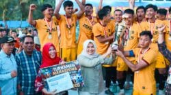 Pathil FC Juarai Turnamen Sepak Bola Mahasiswa se-Pantai Barat CUP I, Wabup Madina: Sepak Bola Bentengi Generasi Muda dari Narkoba
