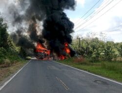 Tabrakan Maut Bus ALS Vs Truk Tangki, 16 Orang Tewas