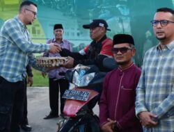 Bersama Bupati Labusel, Baznas Salurkan 60 Paket Sembako kepada Pengemudi Becak