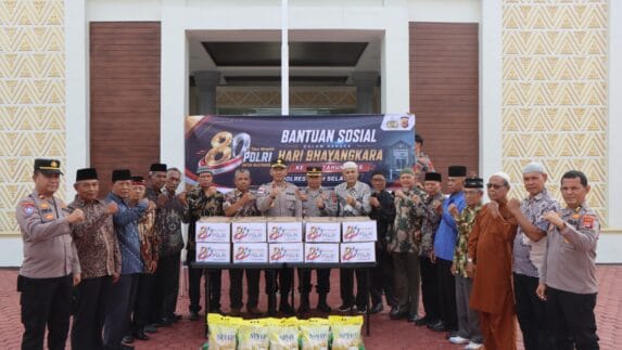 Jelang HUT Bhayangkara ek-80, Polres Aceh Selatan Gelar Bansos untuk Purnawirawan Polri dan Masyarakat