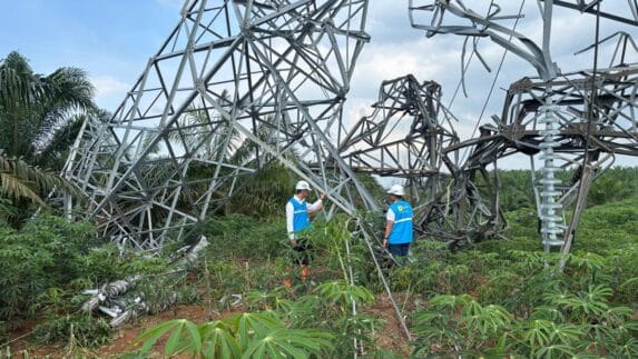 PLN Datangkan Empat Tower Emergency dan Personel Lintas Wilayah untuk Percepat Pemulihan Sistem Kelistrikan Sumut