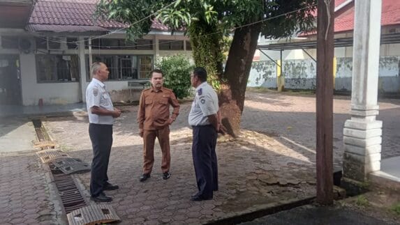 Sekda Aceh Selatan Sidak Sejumlah Instansi, Tekankan Disiplin ASN dan Pelayanan Publik