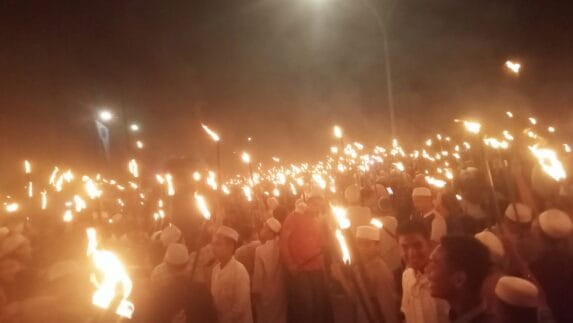 Sambut Tahun Baru Islam, Ribuan Masyarakat Pawai Obor, Bupati Madina: Lawan Narkoba Mulai dari Rumah