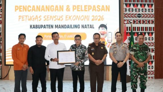 Pelepasan Petugas Sensus Ekonomi 2026 Madina, Bupati: Jaga Integritas dan Kerahasiaan Data