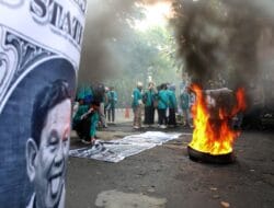 Aksi Unjuk Rasa  Senat Mahasiswa Unimed Bawa 10 Tuntutan, Tagih Janji Pemerintah