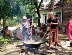 10 Muharram, Kelber Oppung Nasution Palas Masak Bubur Asyura