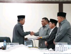 Wabup Paluta Sampaikan Nota Pengantar Ranperda Tentang Pelaksanaan APBD TA 2025