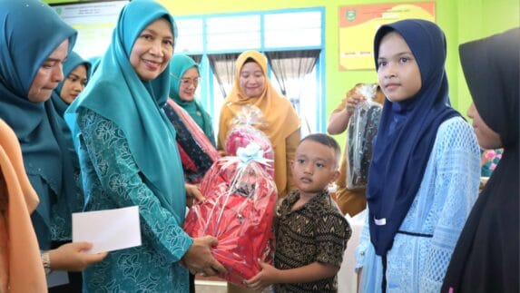 Ketua TP PKK Madina Kunjungi Desa Sikara-Kara II, Dorong Raih Tertib Administrasi Tingkat Sumut