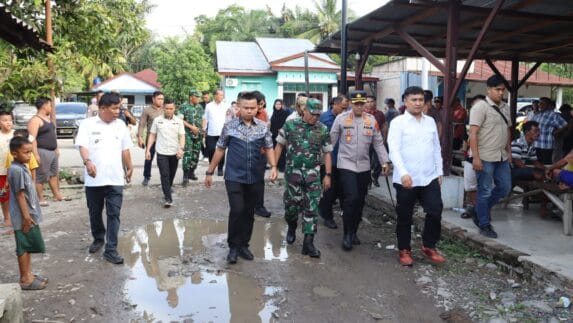 Kapolres Labuhanbatu Beri Dukungan Moril kepada Keluarga Korban Penganiayaan PT Agrinas