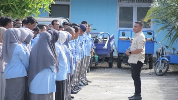 Tingkatkan Pelayanan Perumdam, Bupati Abdya: akan Tindak Karyawan tak Disiplin