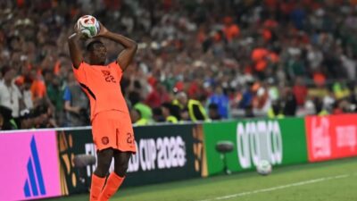 Real Madrid Kontrak Pemain Belanda Denzel Dumfries untuk Bek Kanan