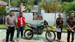 Polres Aceh Selatan Serahkan Tersangka dan Barang Bukti Kasus Kecelakaan Lalu Lintas Tahap II ke Kejari