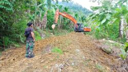 Buka Akses Terisolasi, Satgas TMMD 129 Mulai Garap Badan Jalan di Kemumu Seberang