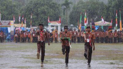 Meski Diguyur Hujan Lebat, Sekretaris Kwarcab Gerakan Pramuka Aceh Selatan Tutup PPM II