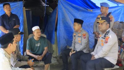 Kapolres Langkat Salurkan Bantuan Korban Banjir di Besitang, Pastikan Polri Hadir di Tengah Masyarakat