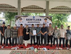 Sertijab Pj Geuchik Alue Pineung Timue Musleh kepada Geuchik Terpilih Mulqan Afrizan SH