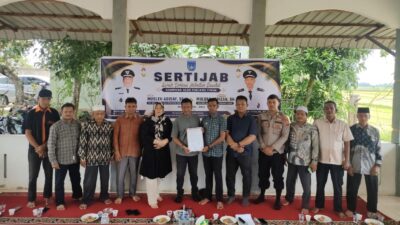 Sertijab Pj Geuchik Alue Pineung Timue Musleh kepada Geuchik Terpilih Mulqan Afrizan SH